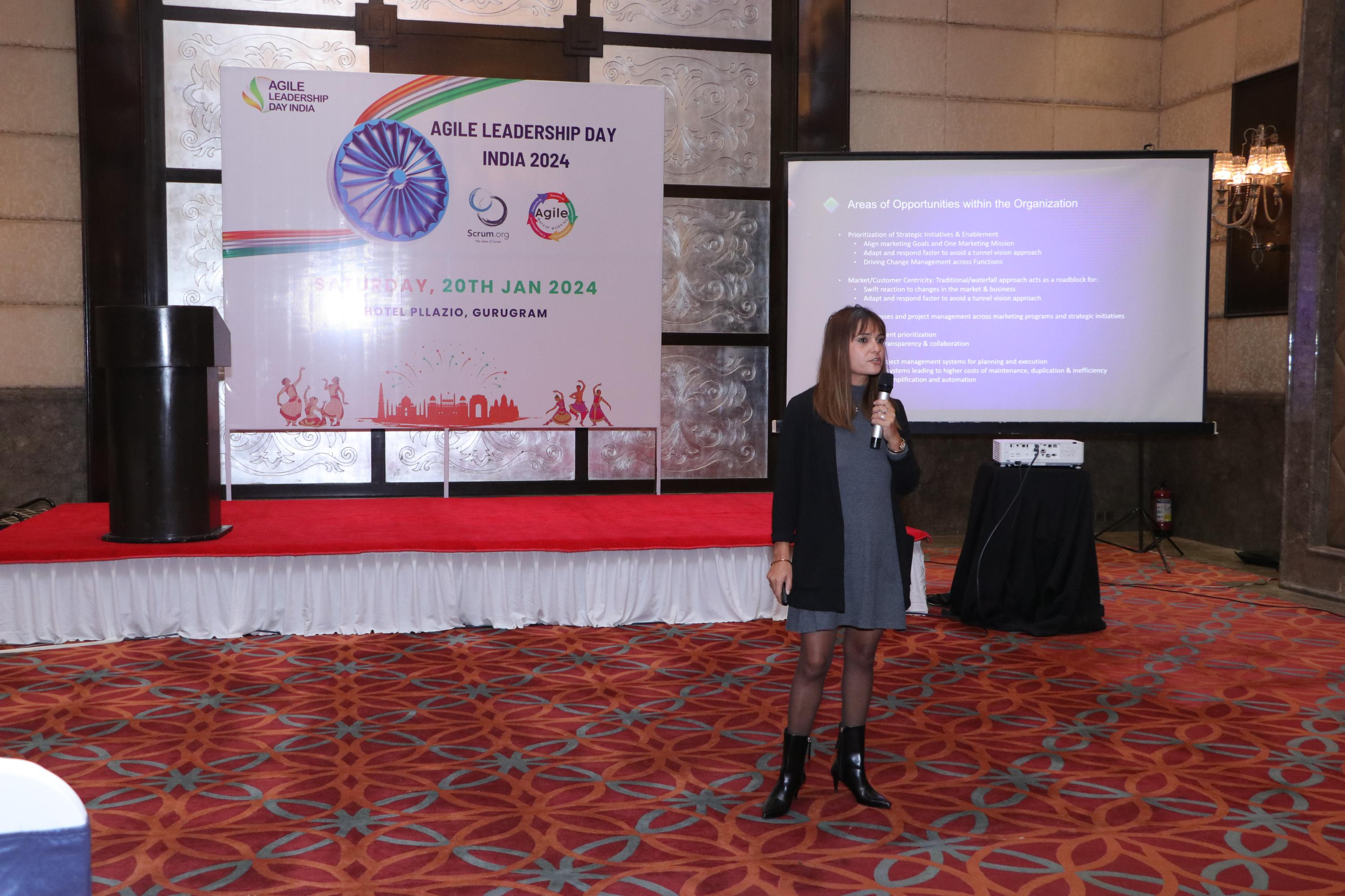Gargi Sharma presenting Agile concepts