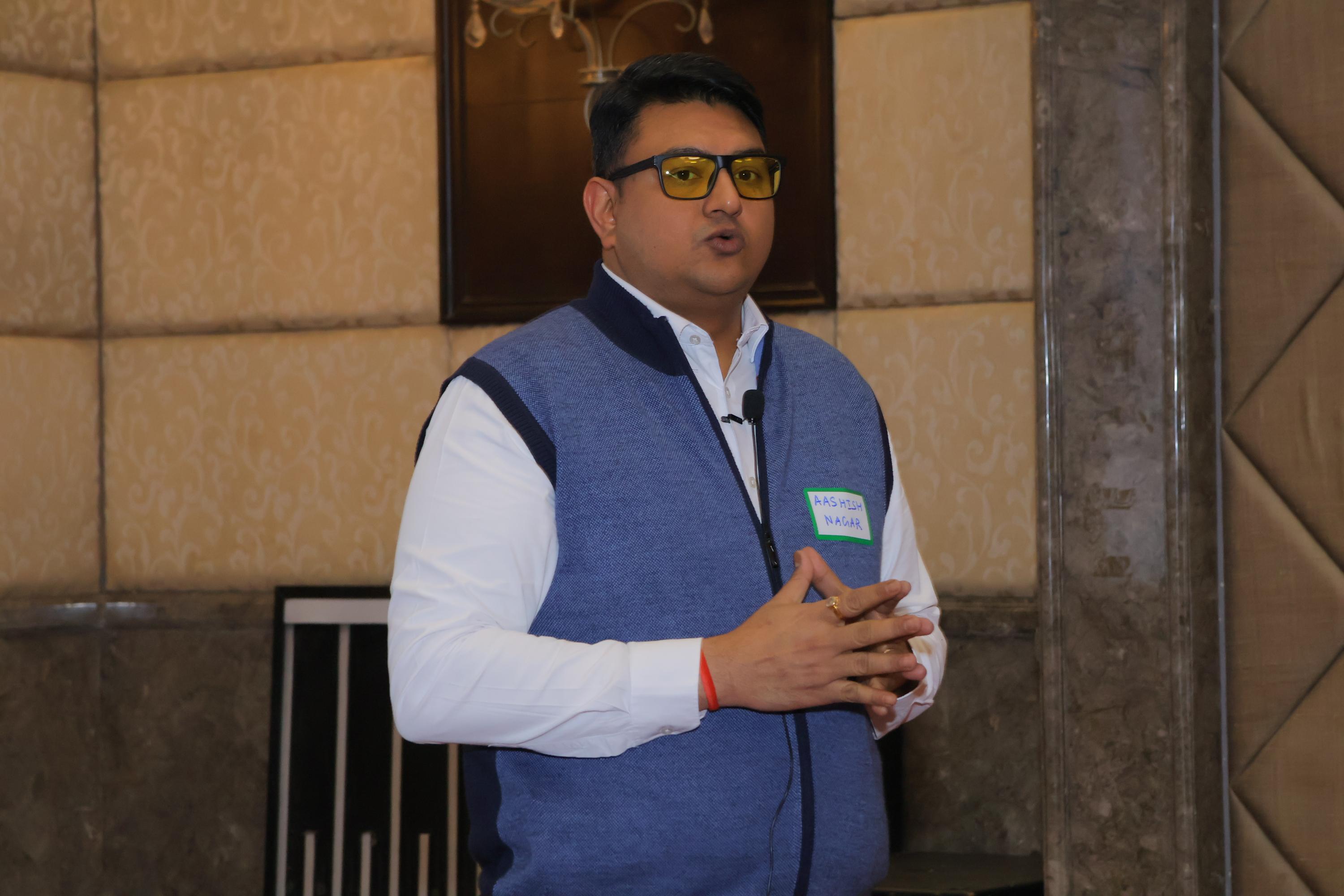 Audience listening intently to Aashish Nagar's session